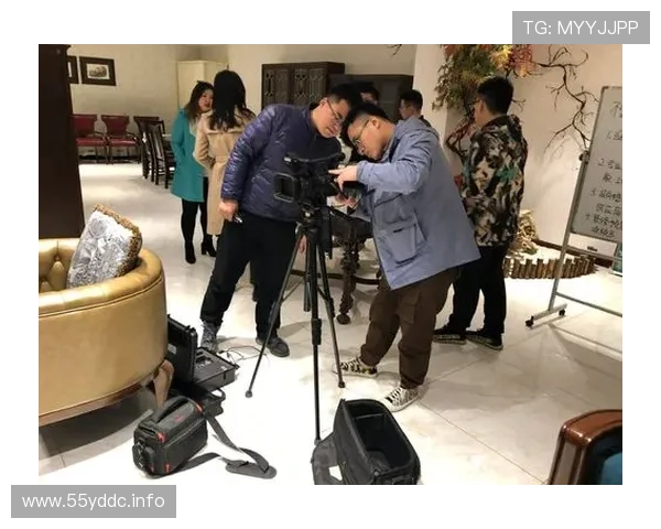 阿乙直播首秀引爆全场，精彩互动不容错过！